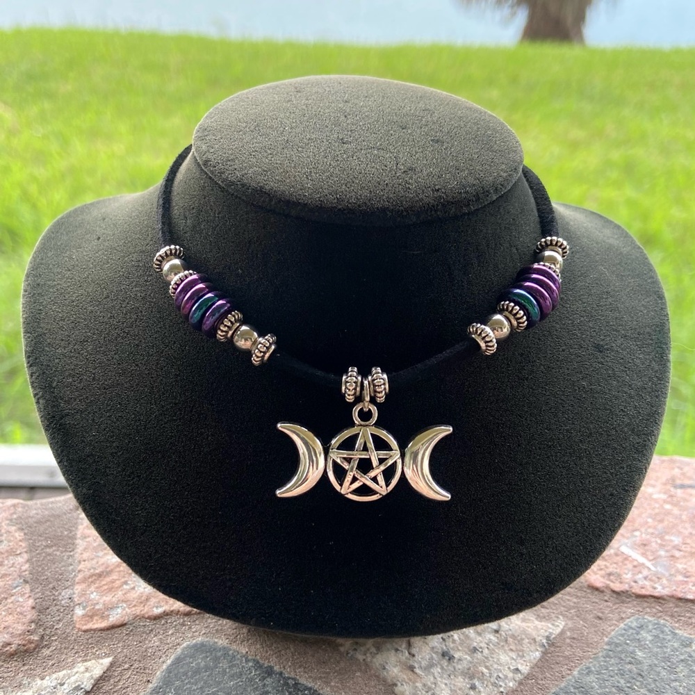 Crecent moon pentagram adjustable choker necklace - Picture 7 of 11